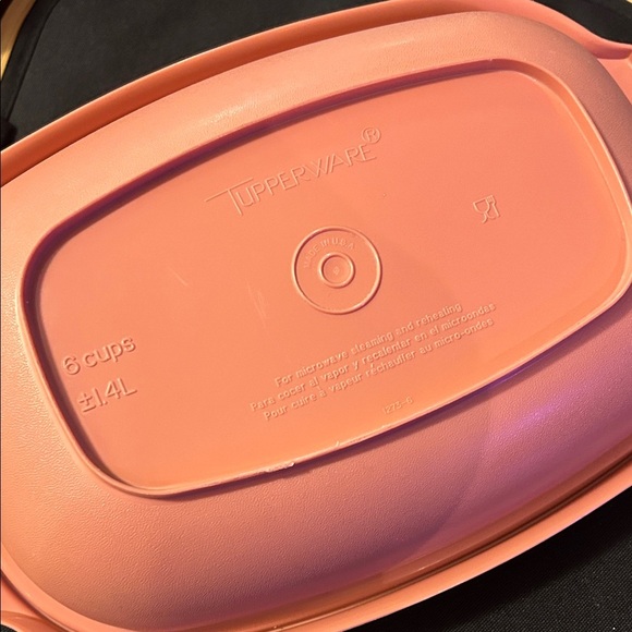 Tupperware Pink Oval Container - Picture 2 of 12